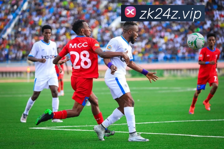 凯恩压哨救主！造点后点球绝平，77场轰80球，再创德甲纪录